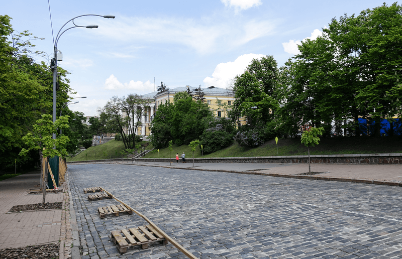 Інституцька, будівництво Меморіалу Небесної Сотні