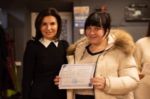 Людмила Колесніченко отримала Свідоцтво Проєкту “Помічник ветерана”